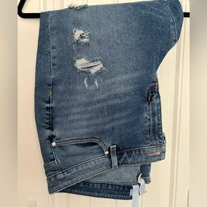 Like new straight leg jeans